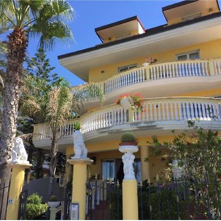 Cridda Hotel & Restaurant غيزيريا المظهر الخارجي الصورة