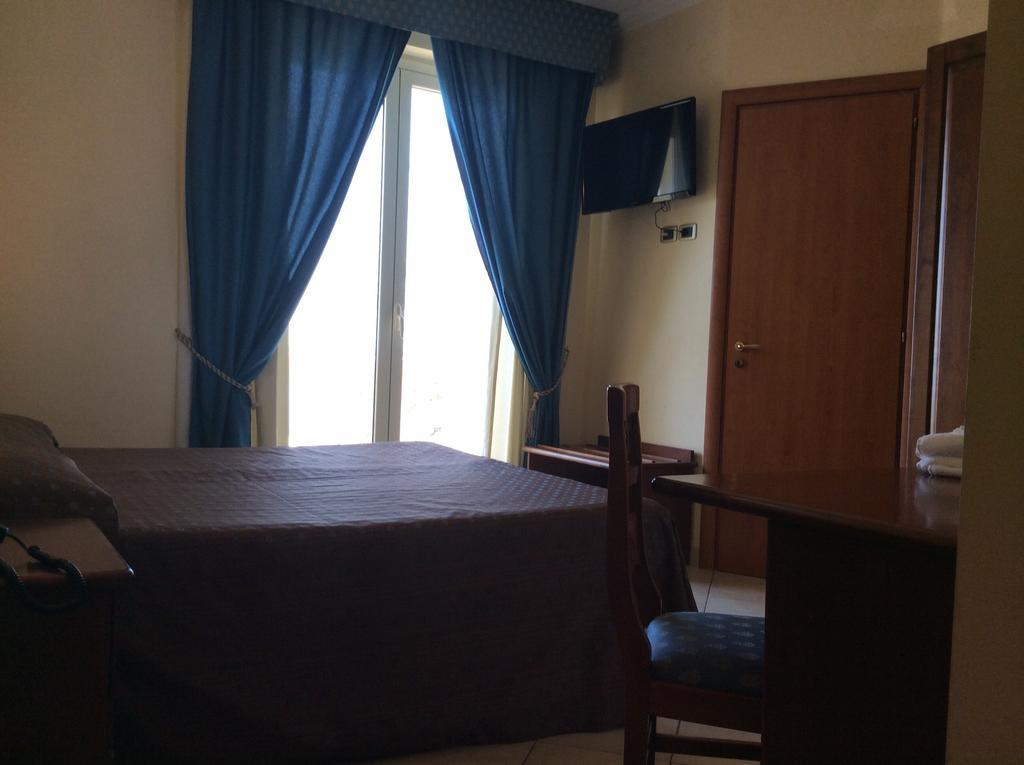 Cridda Hotel & Restaurant غيزيريا الغرفة الصورة
