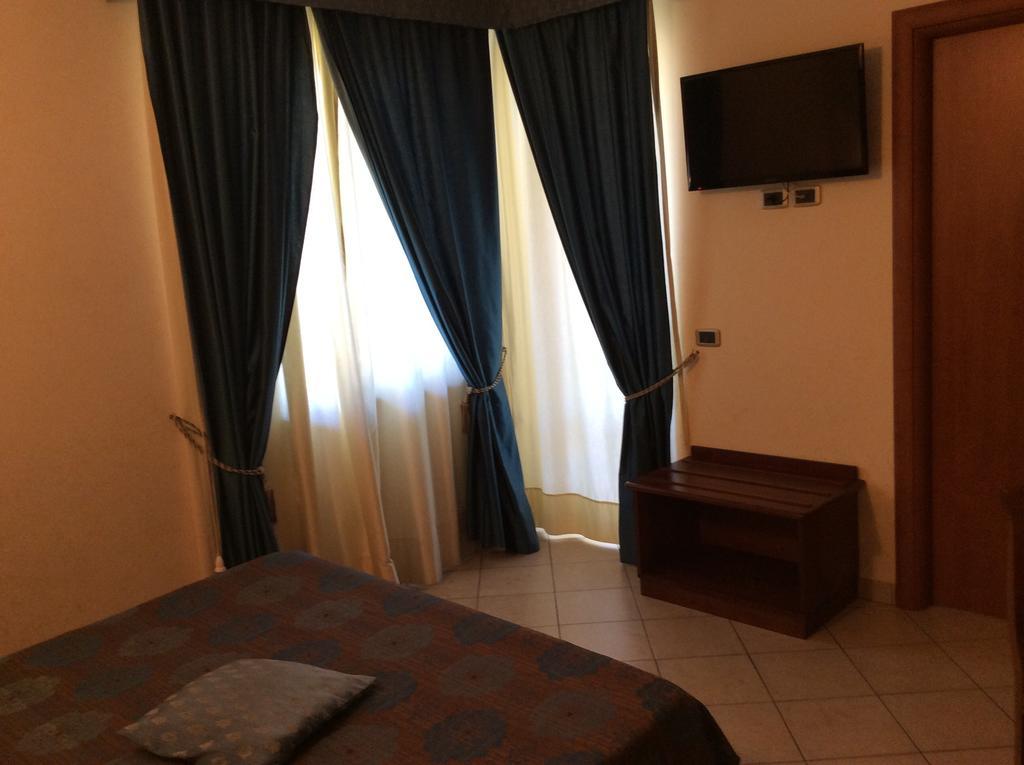 Cridda Hotel & Restaurant غيزيريا الغرفة الصورة