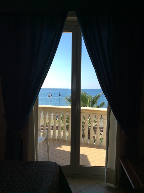 Cridda Hotel & Restaurant غيزيريا المظهر الخارجي الصورة